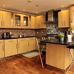 Ravenscourt House